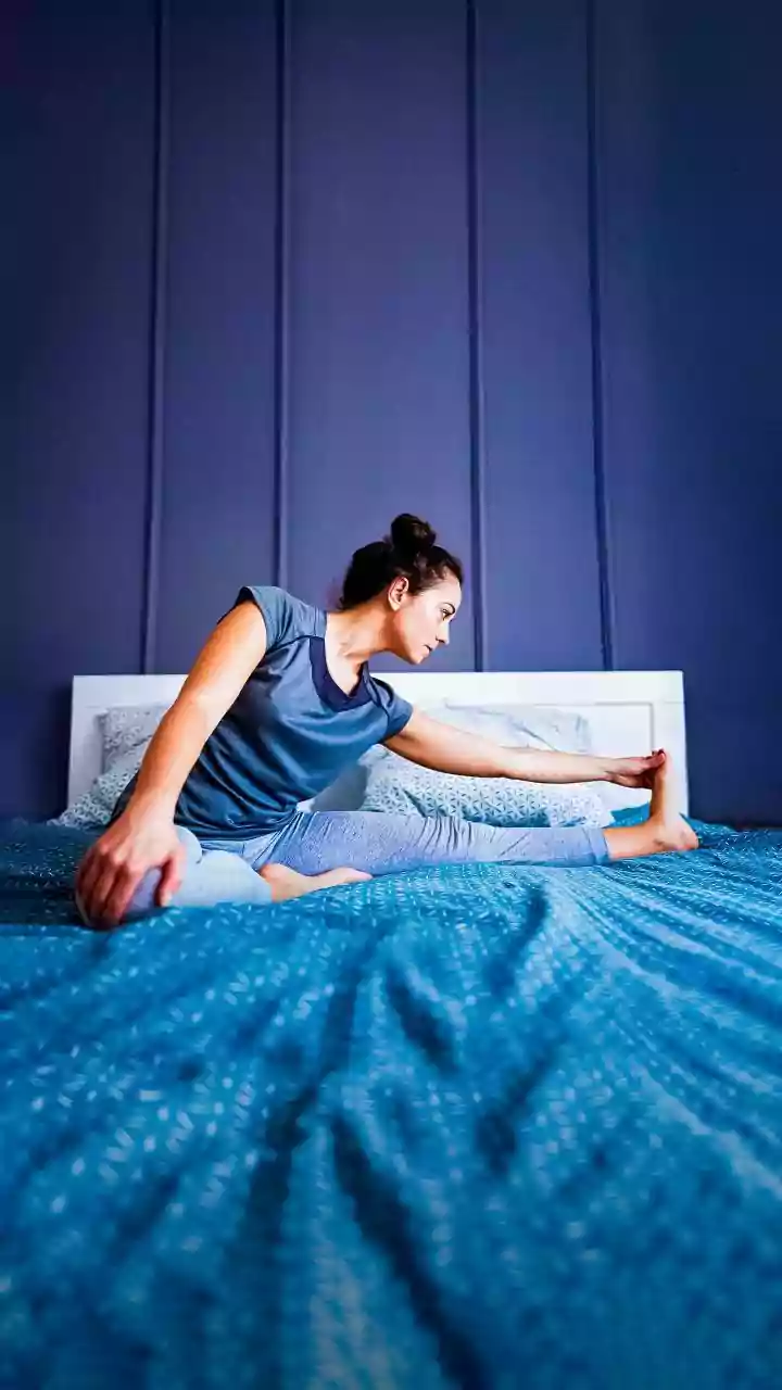 5 Easy Bed Exercises to Sculpt Your Thighs Without Leaving Your Mattress!