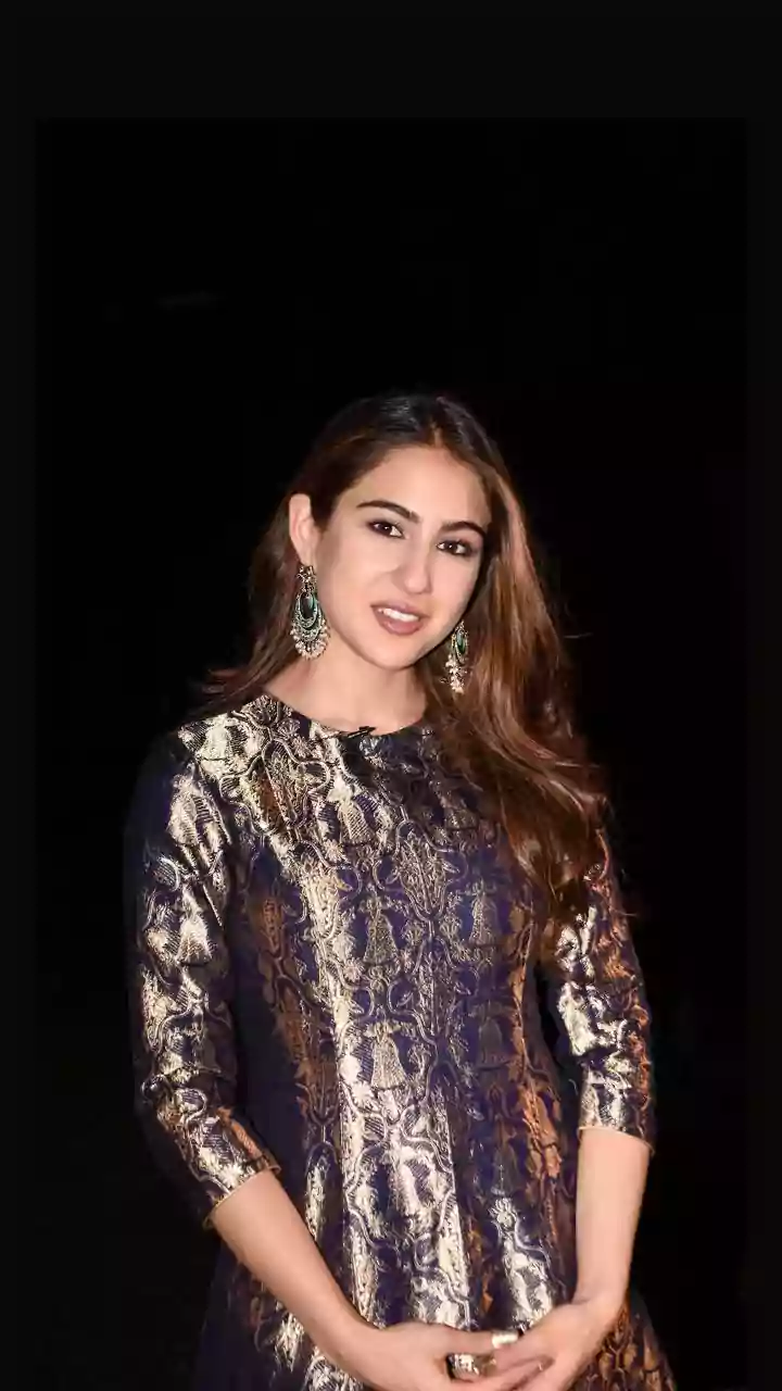 Sara Ali Khan's Bag: What's Inside?