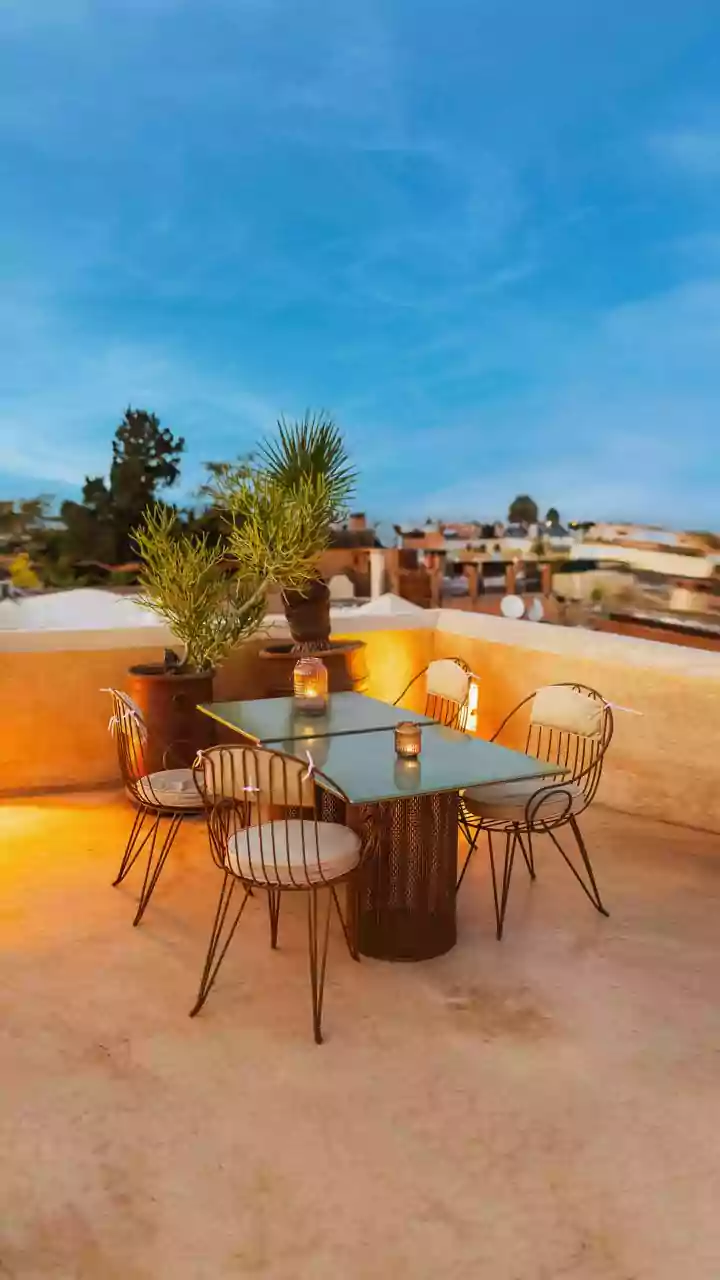 Clear skies bring city rooftop brunches back in style