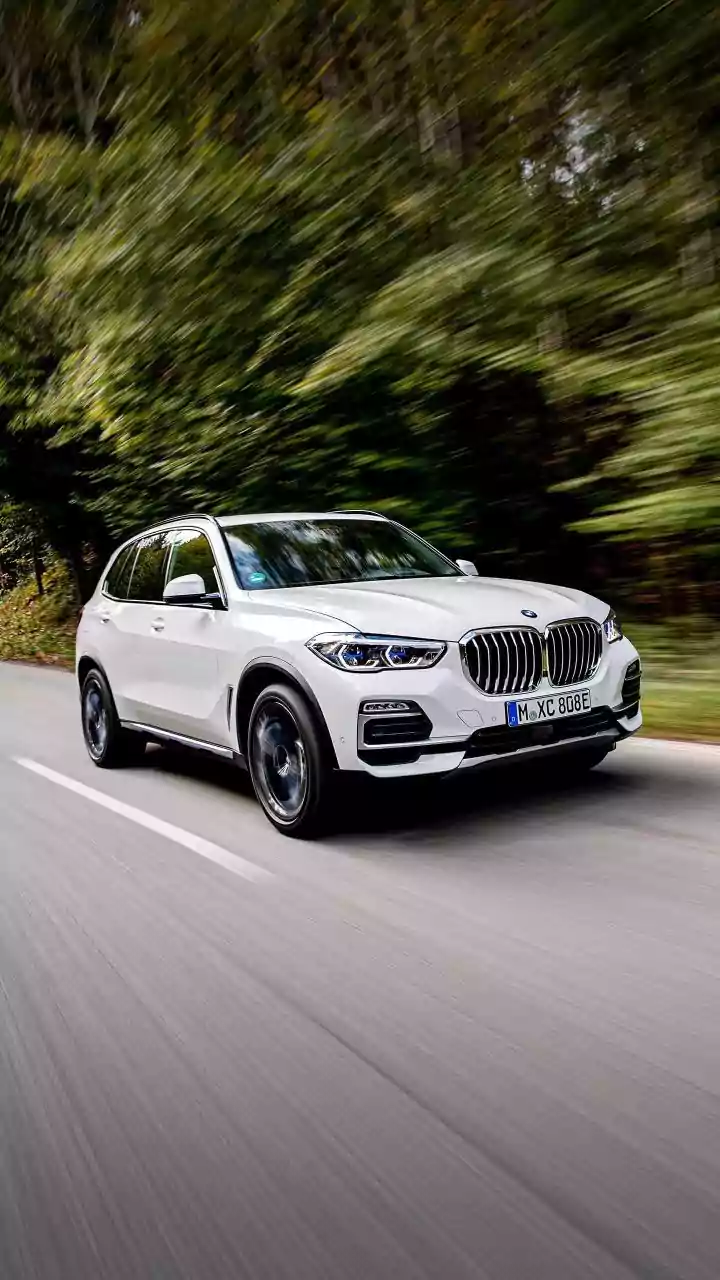 BMW's Panoramic iDrive Display Brings A New Digital Cabin To The X5