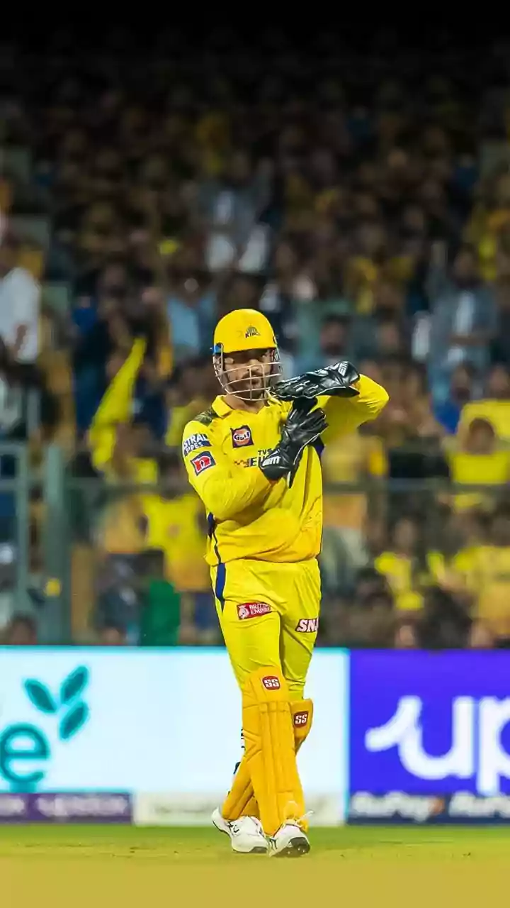 MS Dhoni & Sakshi Singh: A Glimpse into Their Elegant Ethnic Ensemble