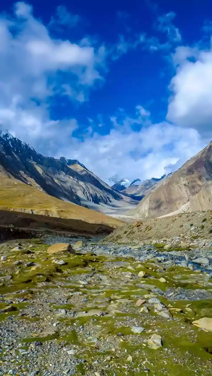 Why Late Monsoon Conditions Make Altitude Acclimatisation Stops Critical On Manali-Leh Drives