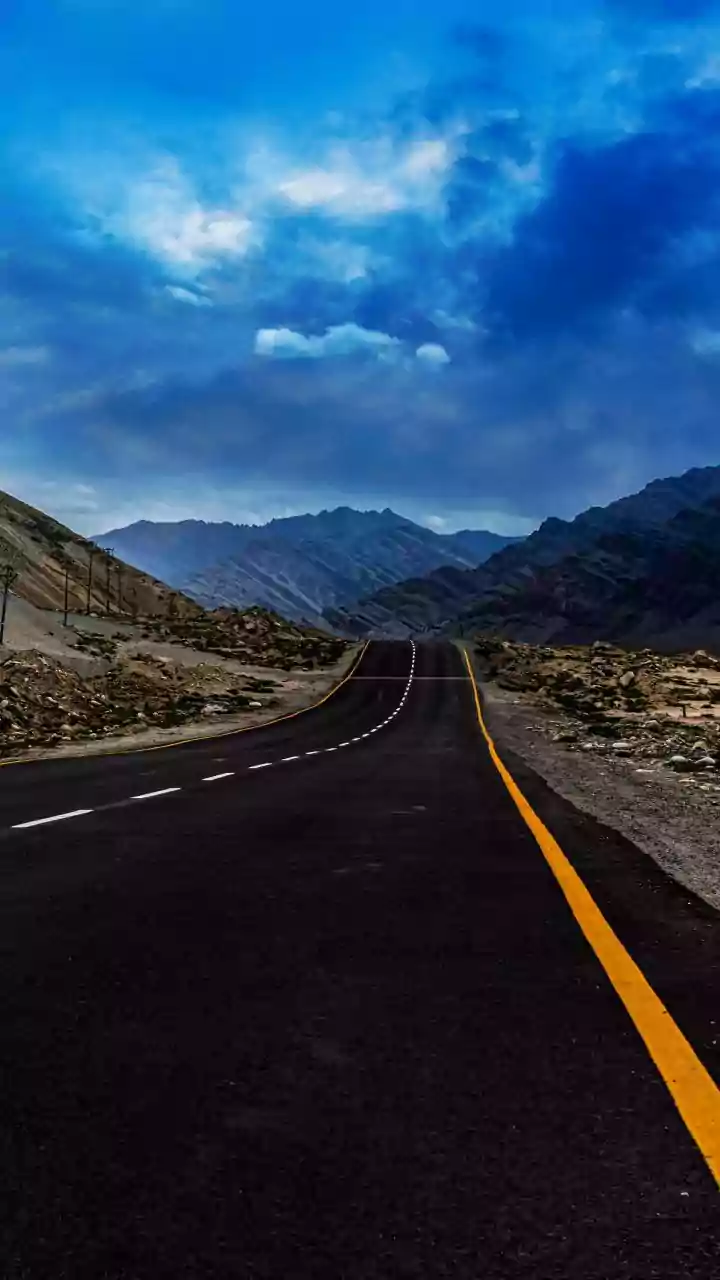 Travelling To Ladakh This August? Don't Ignore Altitude And Road Conditions