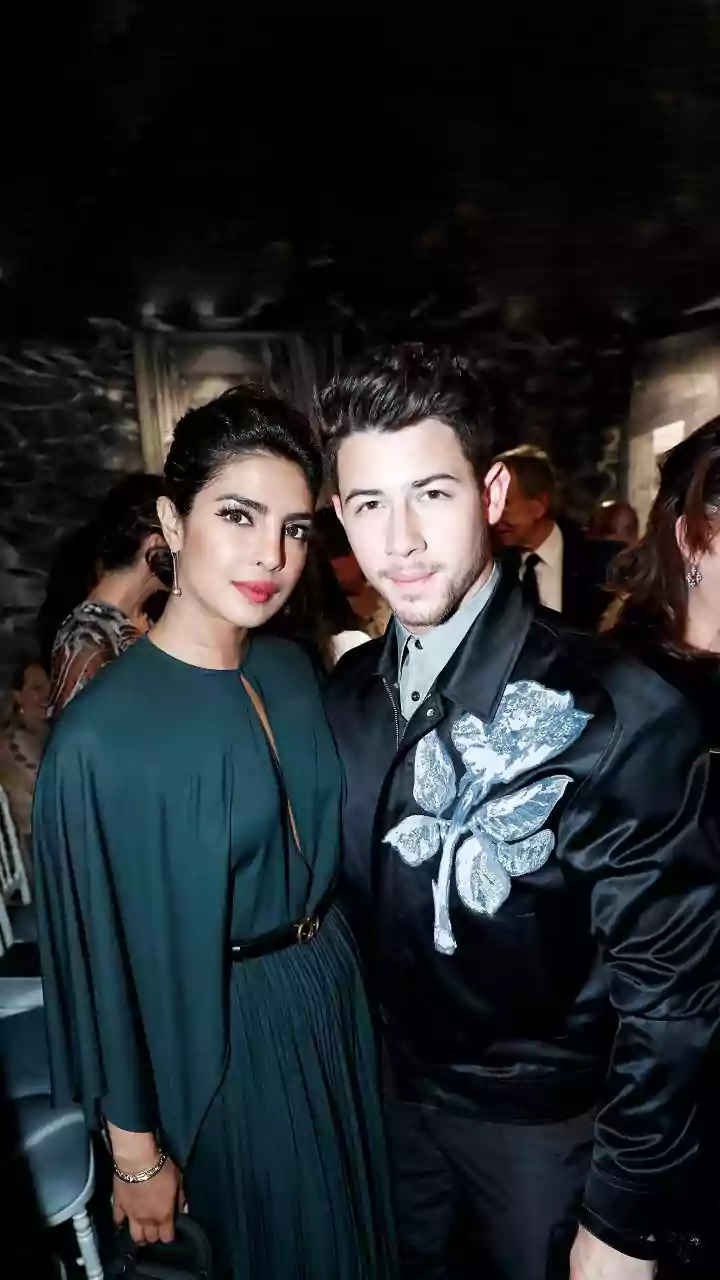 Nick Jonas Groves To Wife Priyanka Chopra's Iconic Mujhse Shadi Karogi Song, Internet Goes 'Jiju Bollywood Aajao'