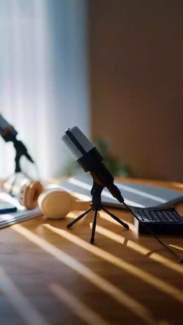 Transform Unorganized Transcripts Into Flawless Work Timelines Using AI