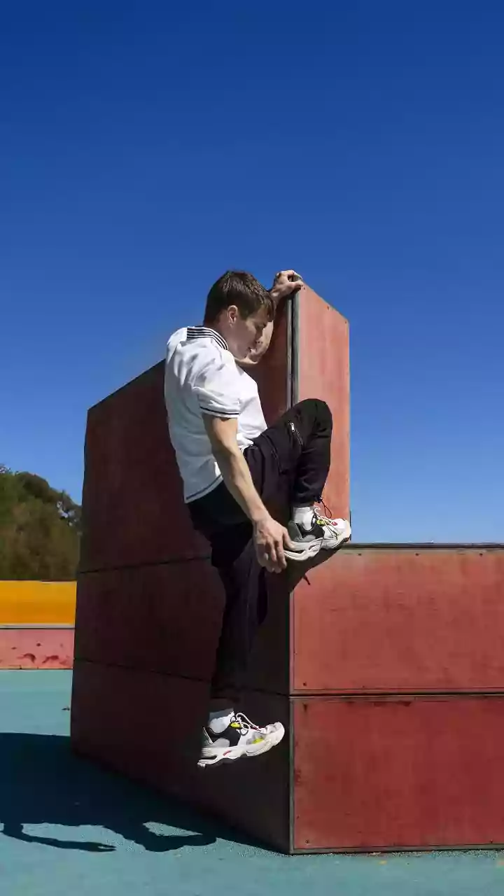 Shadow boxing v/s stair jumps: Which boosts your agility more?