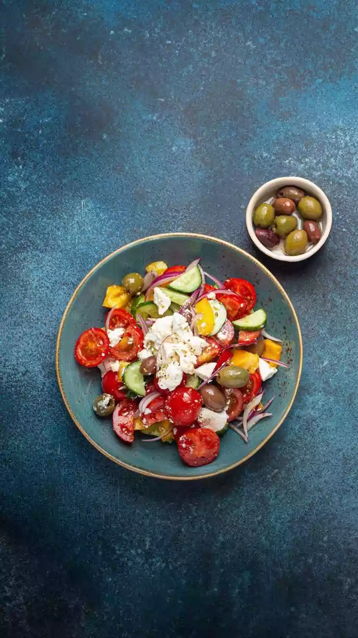 A Sicilian-Style Tomato Salad Adds Food Appeal to Ananya Panday's Greece Diary