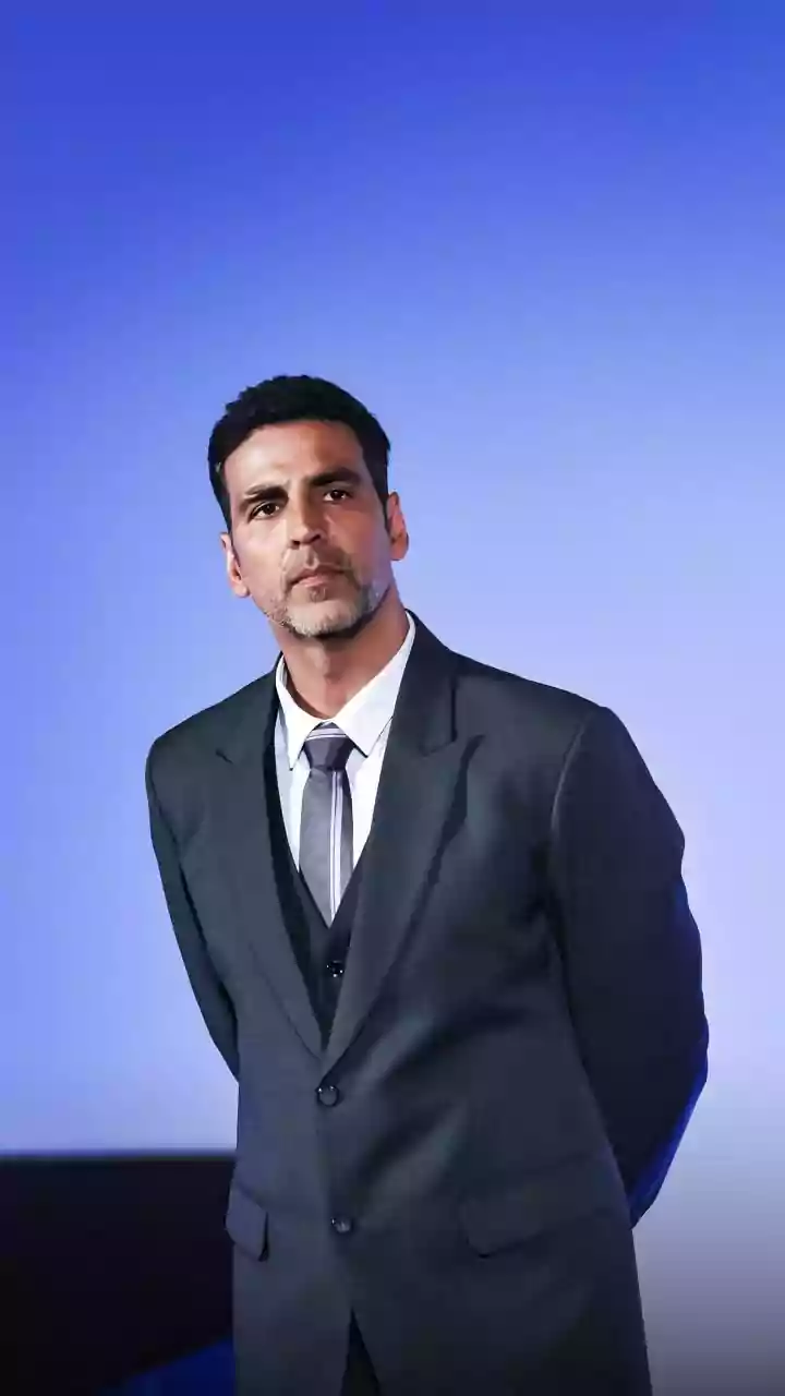 Akshay Kumar & Suriya's ISPL Fun, Bachchan's Chat