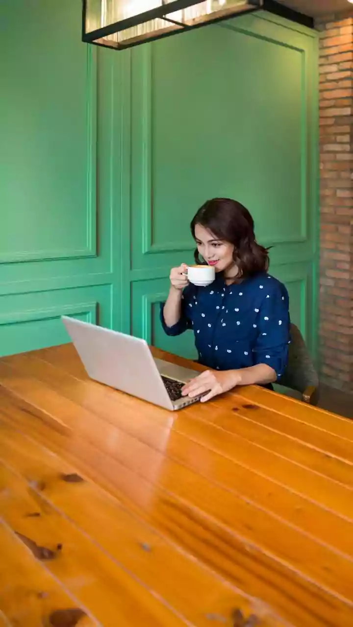 Young Creators And Professionals Are Turning Kolkata Cafés Into Offices
