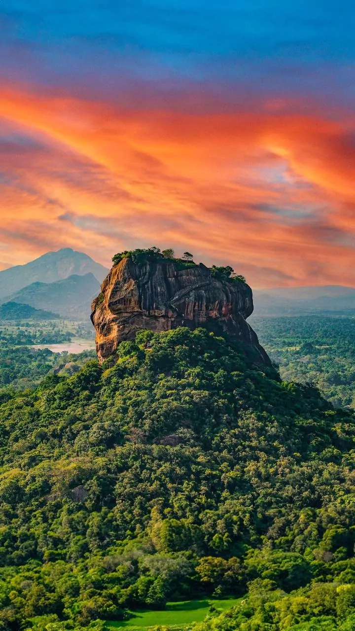 How To Experience Sri Lanka Famous Kandy To Ella Train On Budget
