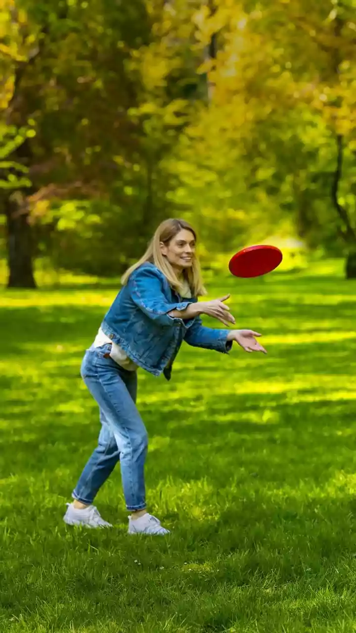 Here's why you must play Frisbee outdoors only