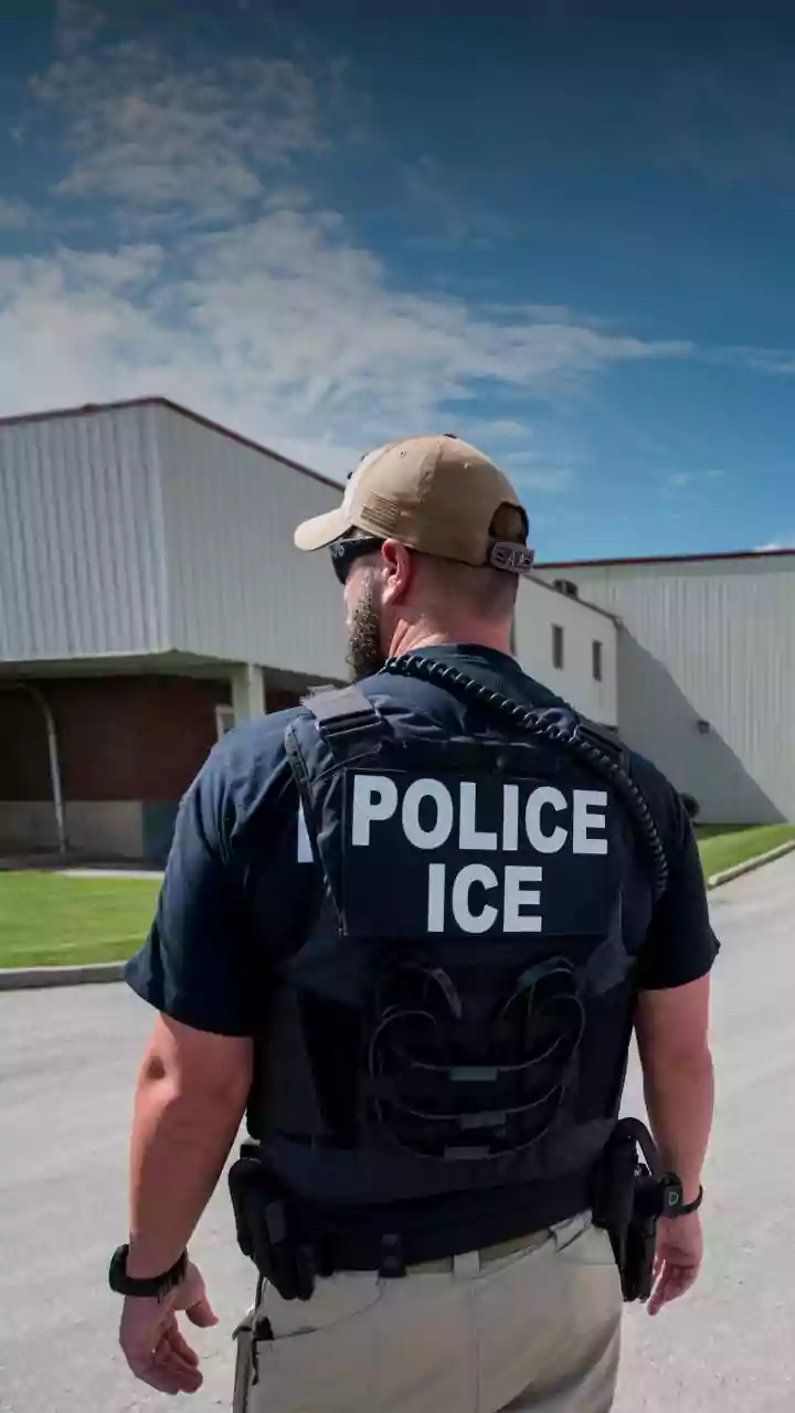Casa Branca confirma que ICE seguirá com abordagens a veículos