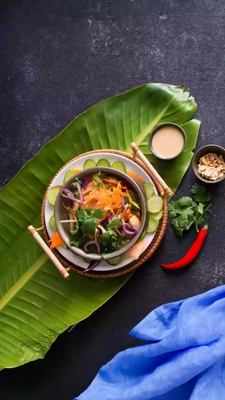 Sustainable Festive Feasts: How Banana Leaves And Organic Regional Produce Transform Table Settings