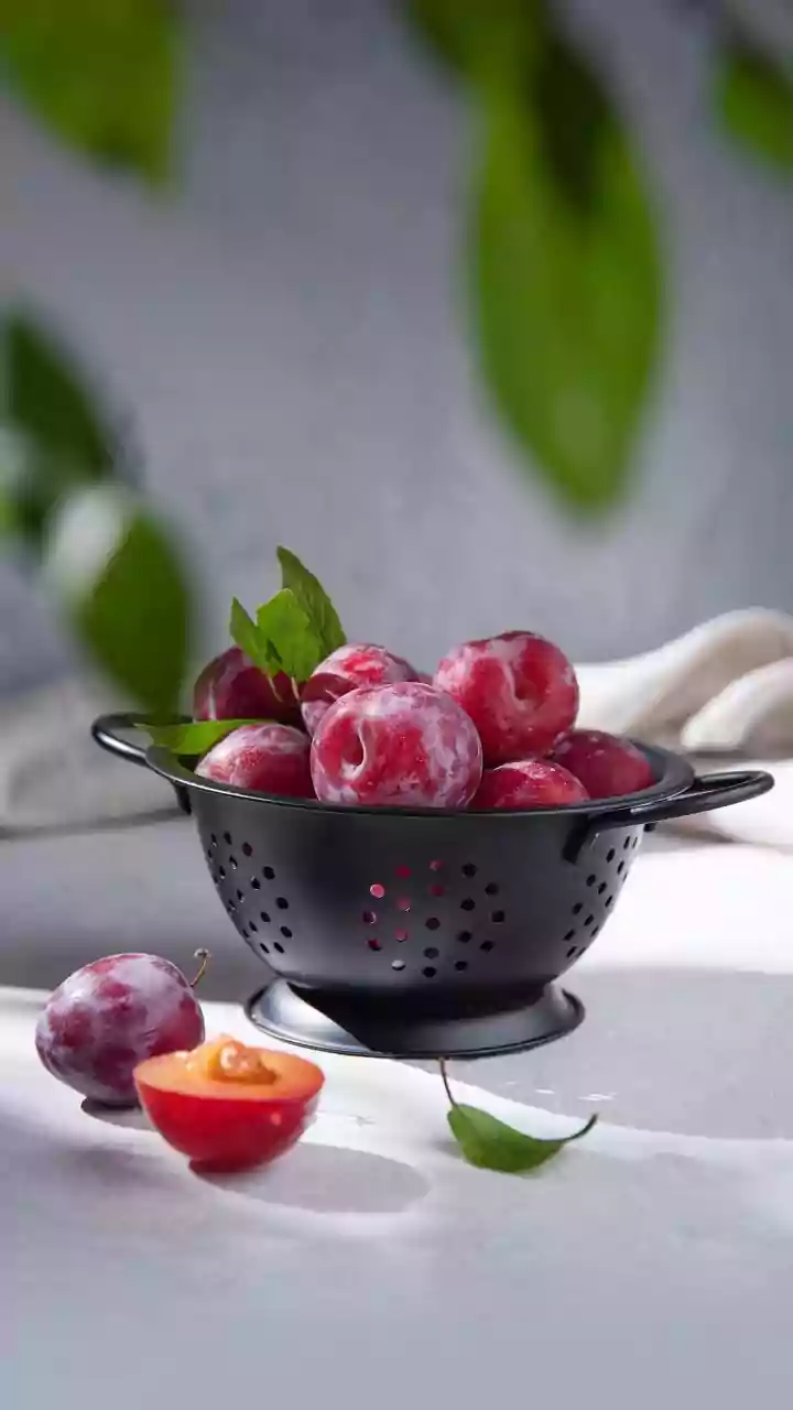 Improve Gut Health This Monsoon By Snacking On Plums