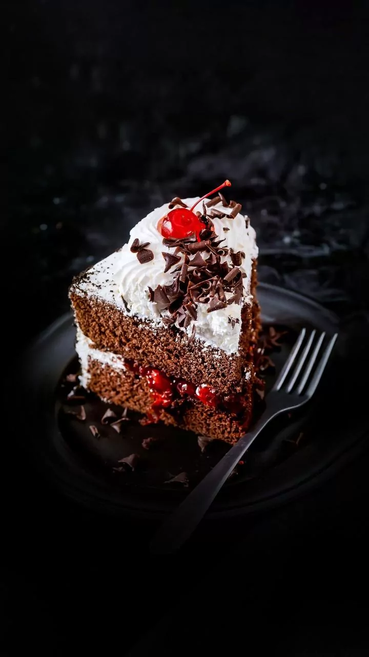 Unveiling Black Forest Cake: History & Variations
