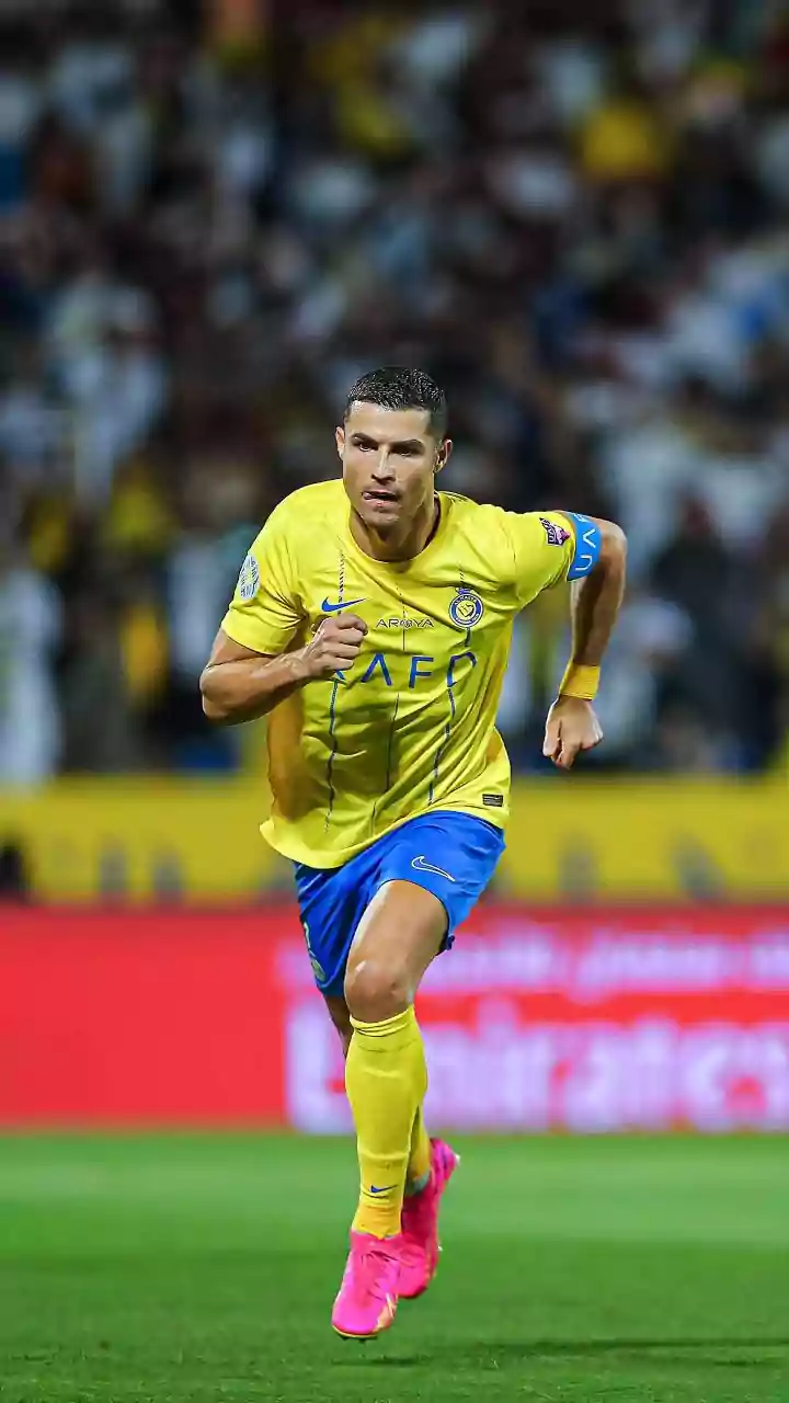 Cristiano Ronaldo's Reaction At Lamine Yamal's Hilarious One-Liner Goes Viral | WATCH