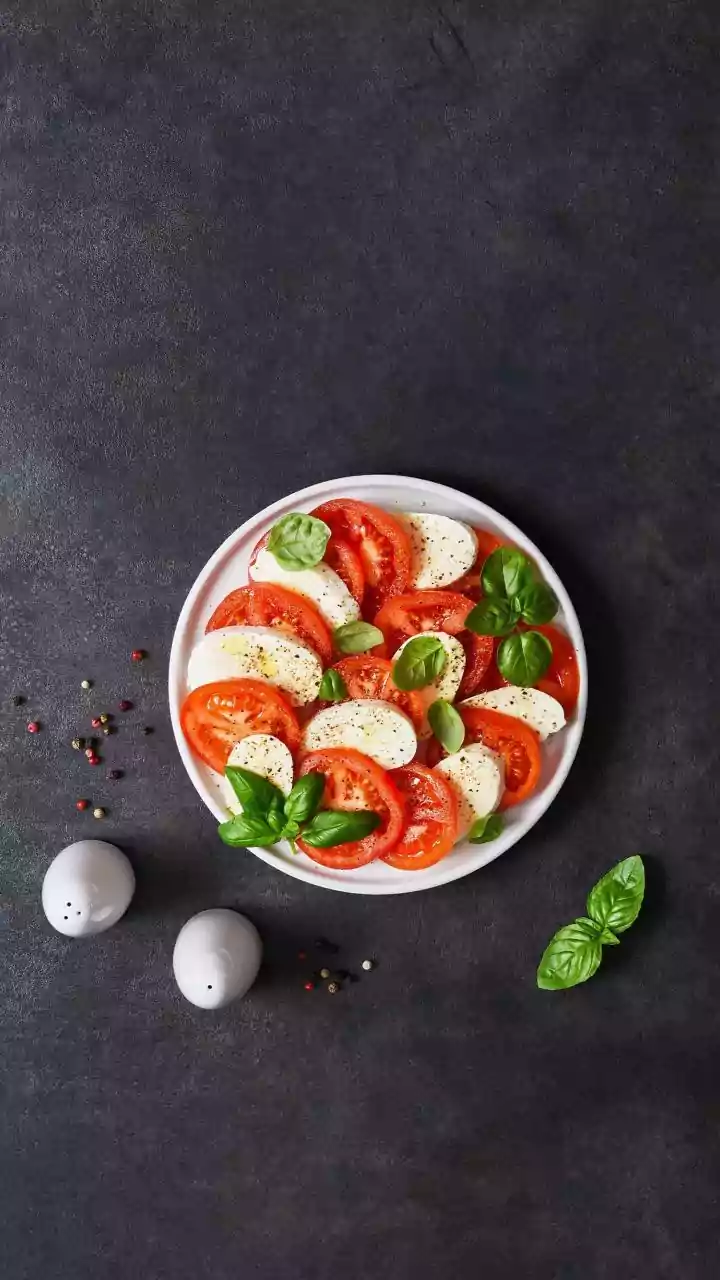 Take your dishes up by several notches with basil-tomato combo!