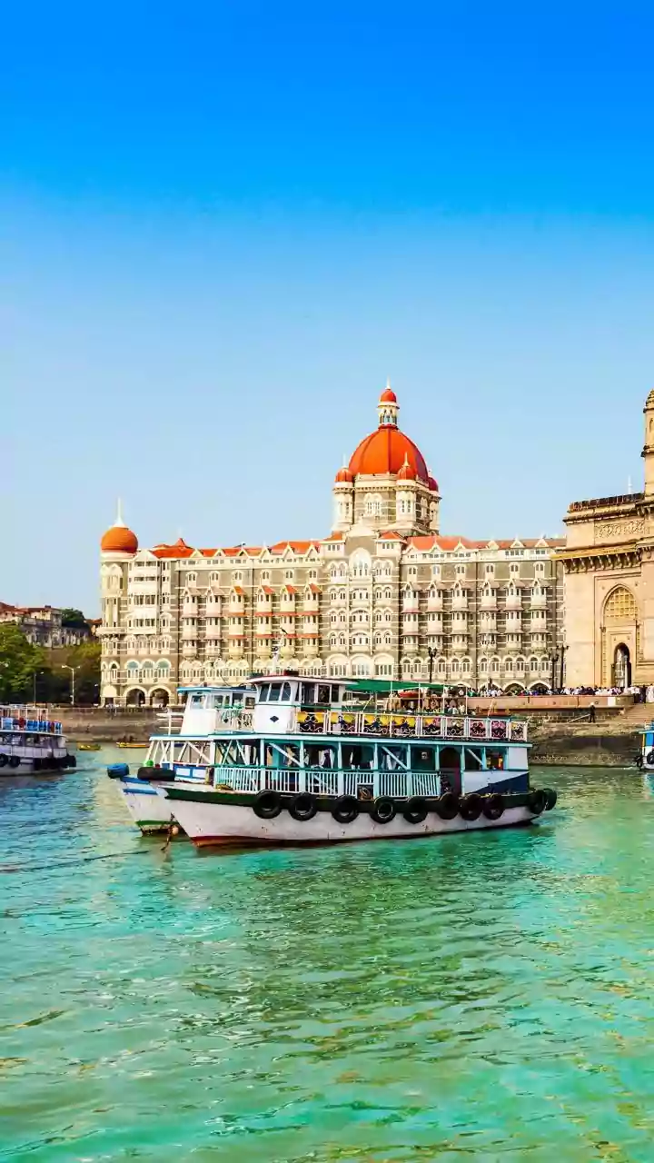 Mumbai Traffic Constable Dismissed For Leaking Personal Data In ₹24.35 Lakh School Admission Scam