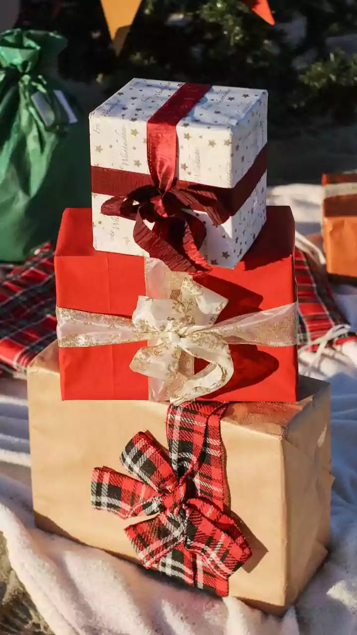 Toast To Christmas And Get Into The Festive Spirit: A Guide To The Best Host Gifts