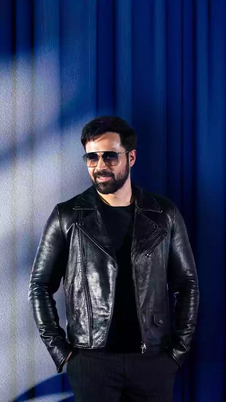 Emraan Hashmi’s Film Shoot In Haridwar Faces Local Protest Over ‘Cafe & Bar’ Signboard | Viral Video