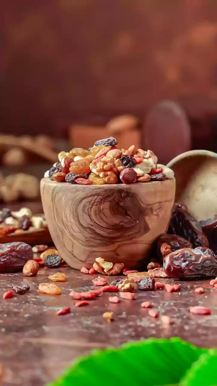 Simple Energy Boosting Date Nut Balls You Can Make In Minutes at Home