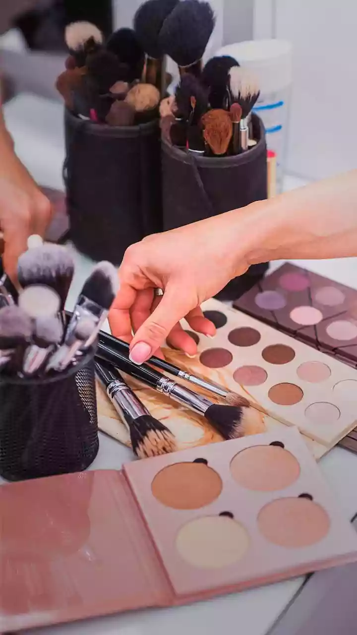 Creating Flawless Base Makeup Capable Of Enduring Day Long Festivities And Evening Events
