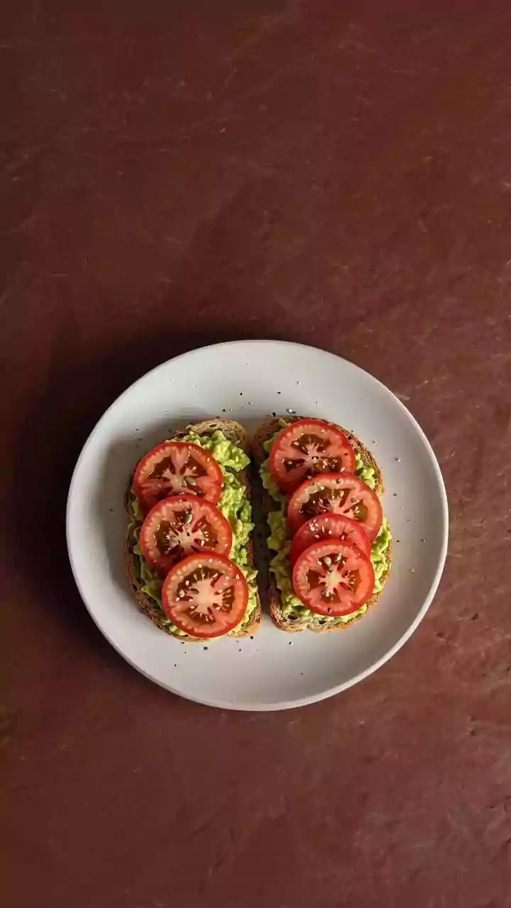 Quick and delicious: Tahini and tomato toast