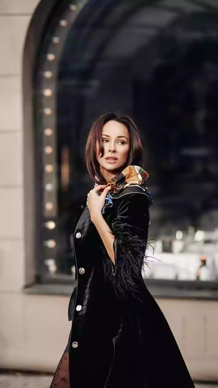 Why Velvet Continues To Dominate Winter Wedding Fashion