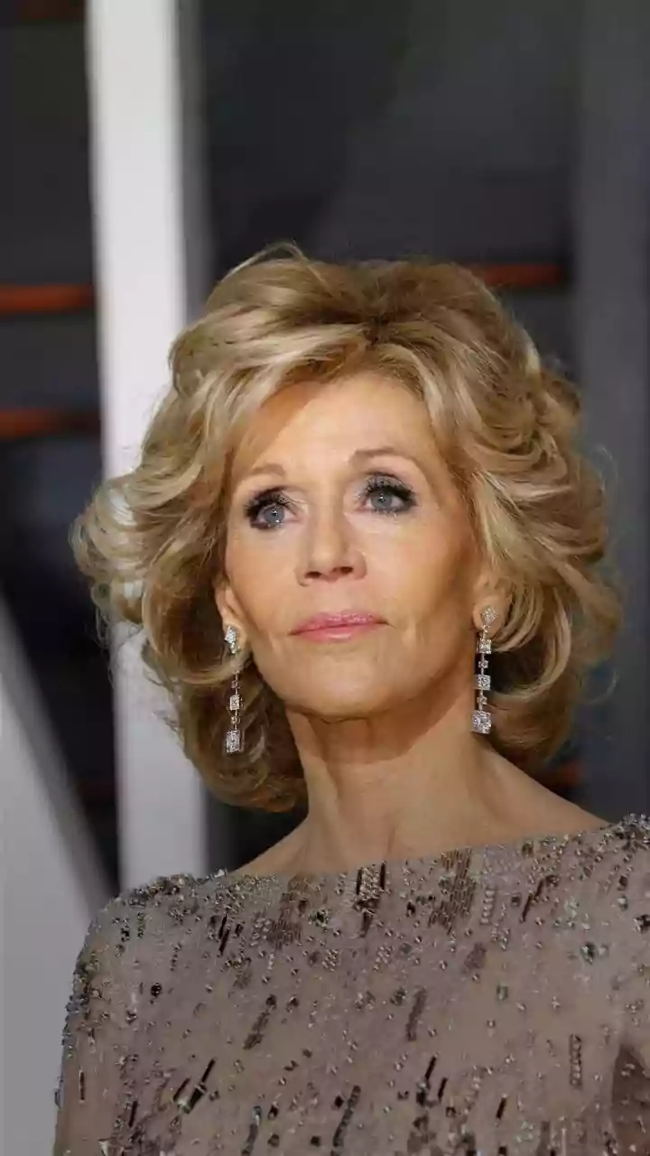 How Shag Cuts With Wispy Bangs Fits Into 1970s Hairstyles