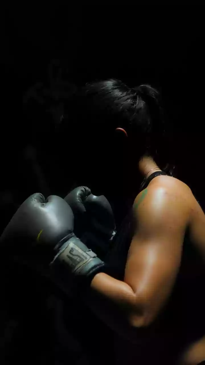 Shadow boxing v/s power walking: Which enhances mental alertness more?