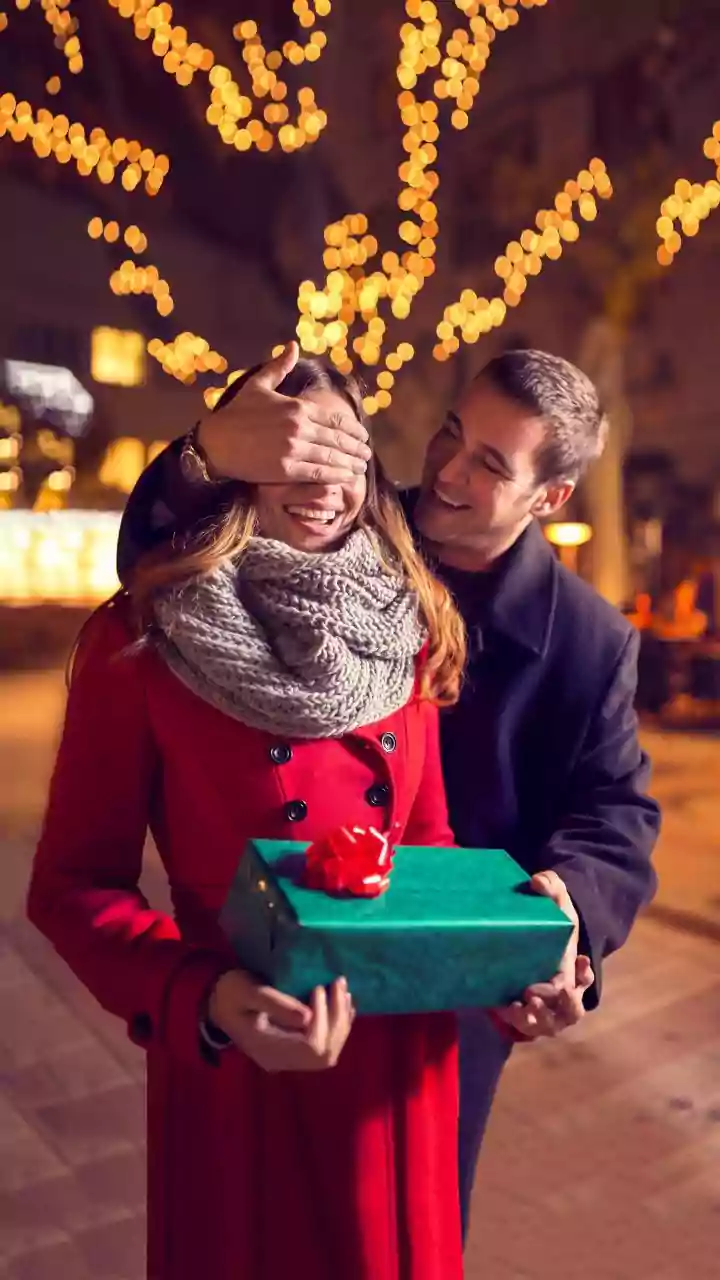 Couples Are Reading Red Flags Through Holidays