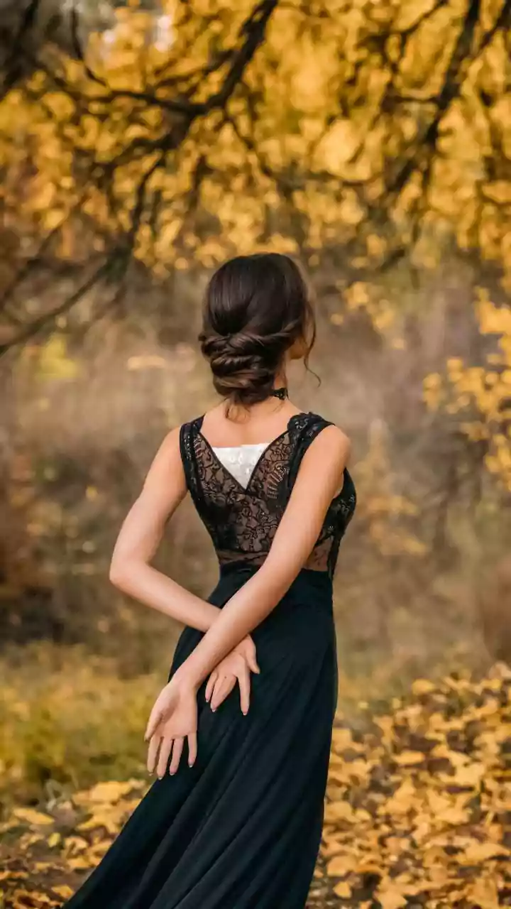 How to Create a Soft Updo for a Special Occasion: Romantic Updos