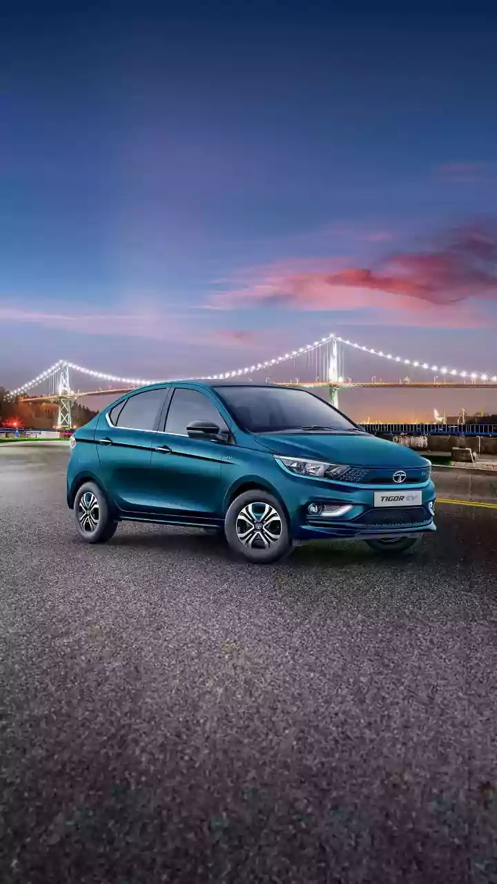 How India’s Car Buyers Are Splitting Demand Across CNG, EVs And Hybrids