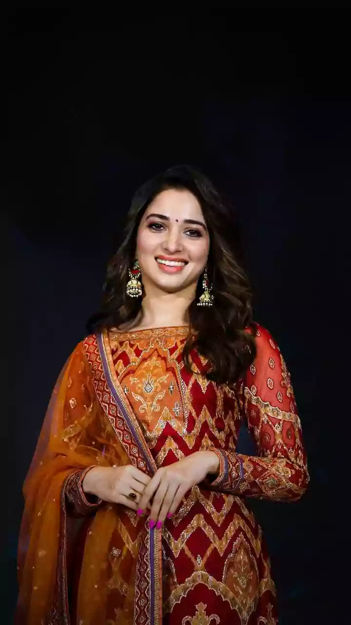 Decoding the Power of Squats: Tamannaah Bhatia's Intense Workout