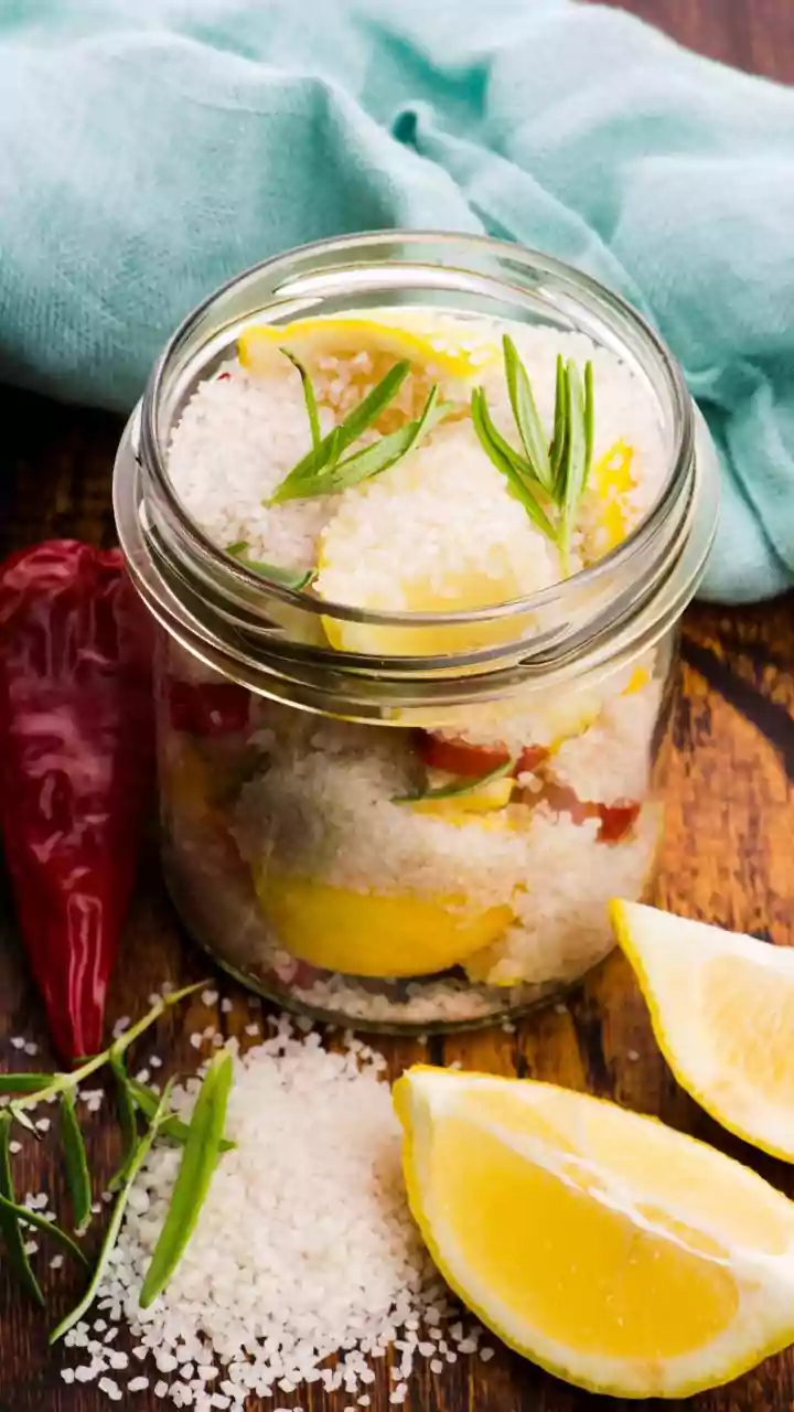 Why Oil-Free Salt-Brine Pickling Is Better For Digestion Than Heavy-Oil Preserves