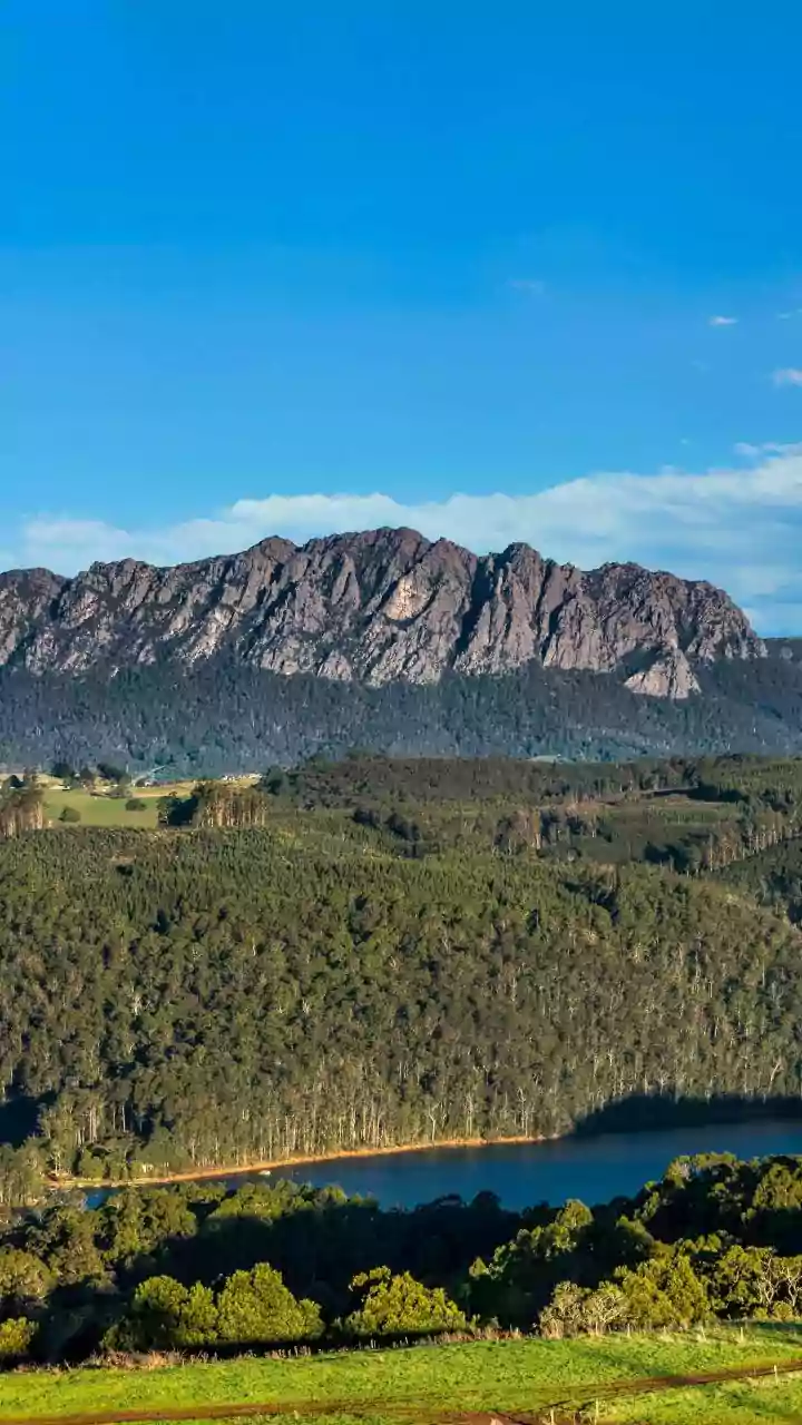 Tasmania's Wilderness Escapes: Unveiling Pristine Nature Lodges