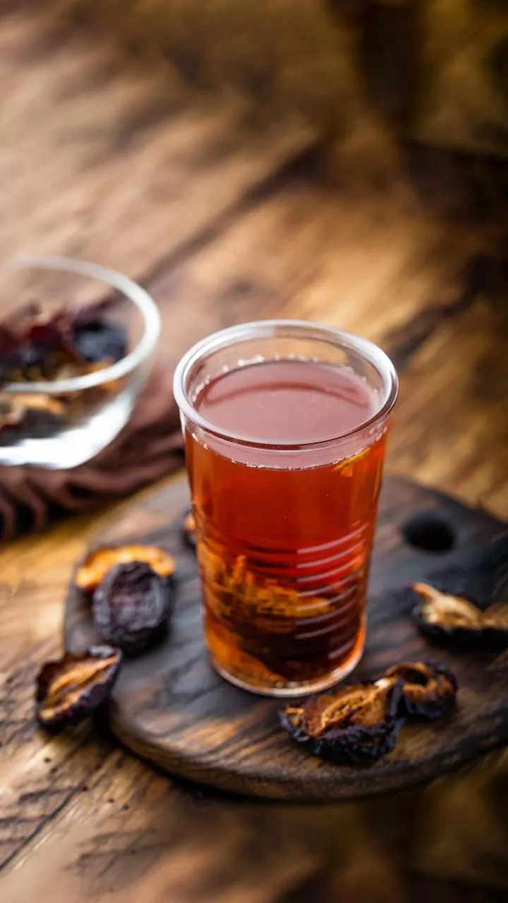 Artisanal Tea Makers Combine Nilgiri Leaves And Fruits For Low-Sugar Drinks