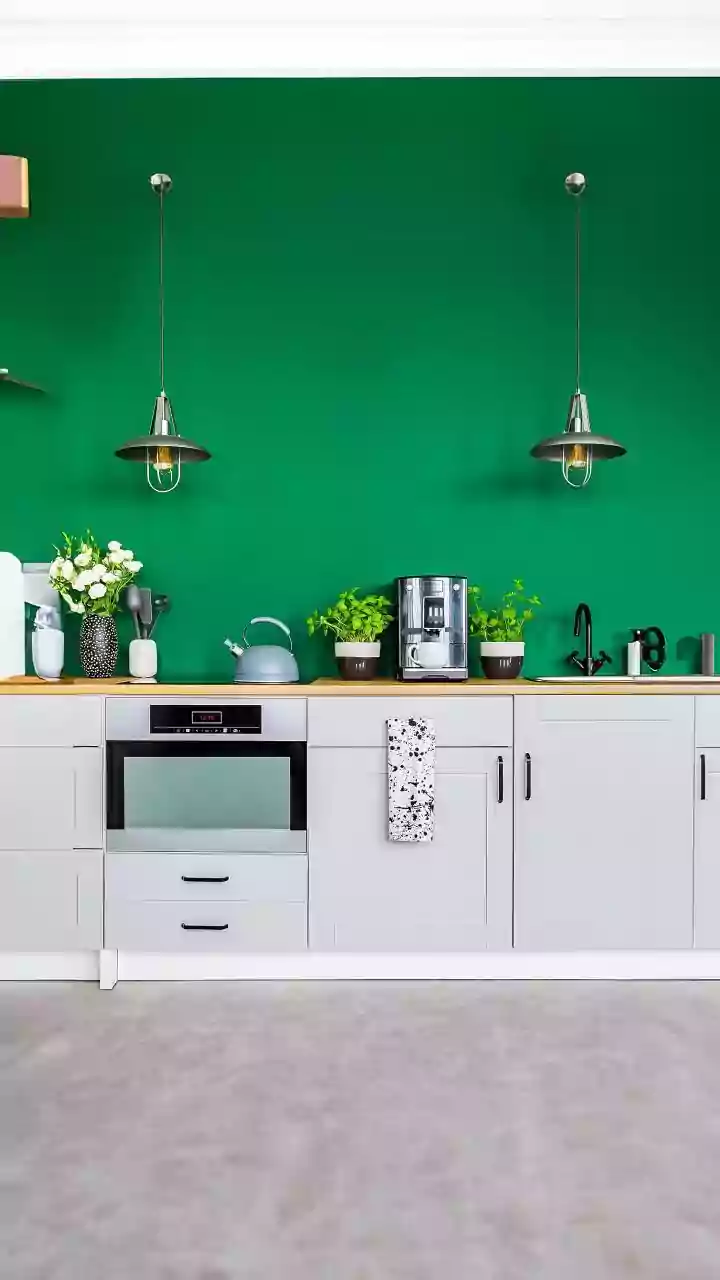 Indian Homes Are Pairing Neutral Surfaces With Bold Cabinet Colours For More Flexible Kitchen Styling