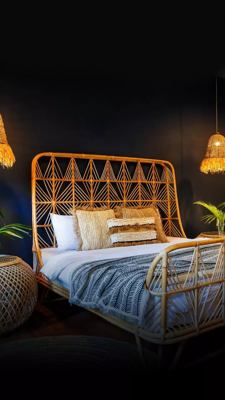 Sweat-soaked at 4 AM despite fan? Khadi bedsheet cuts night sweat by 40%, no AC.