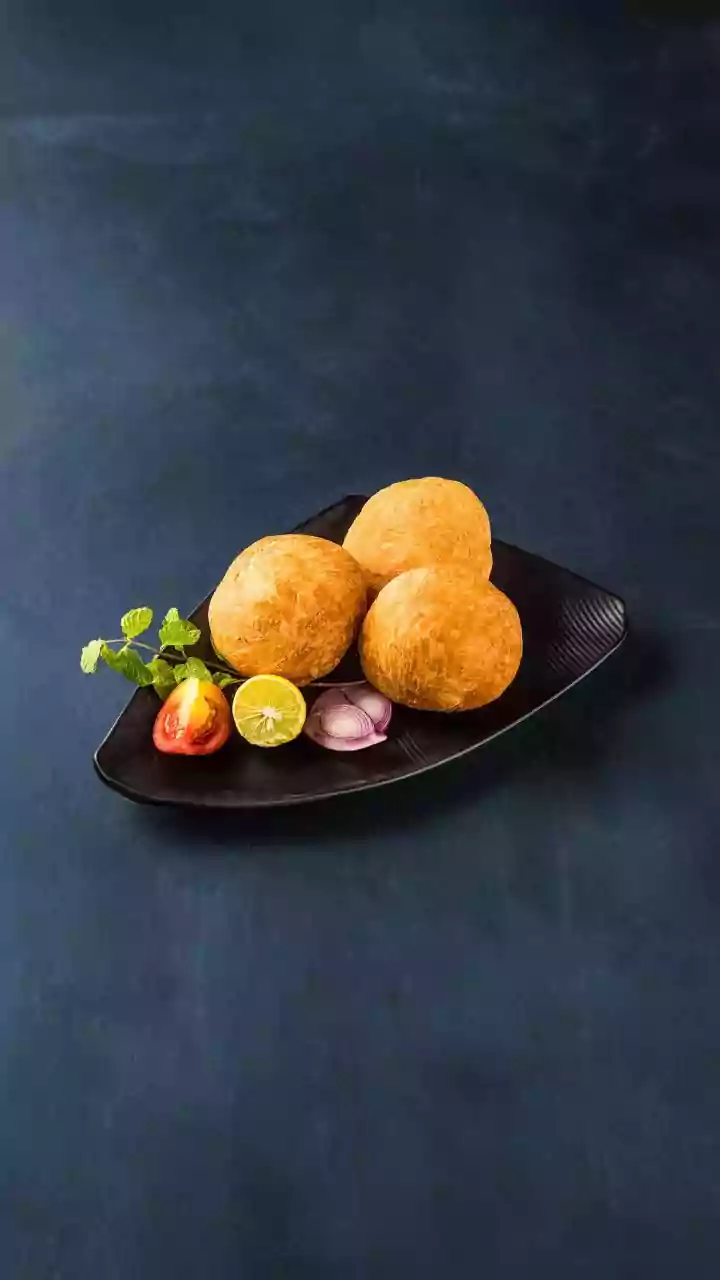 Kachori With An Italian Twist, Nostalgic Railway Station Chicken Curry And More: Inside NMACC’s Venice Dinner Menu