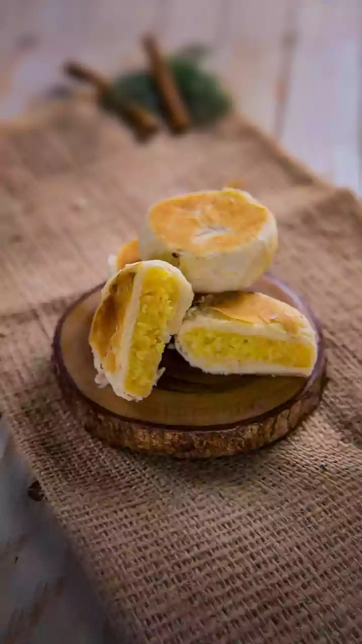 Try these desserts using cinnamon and pineapple