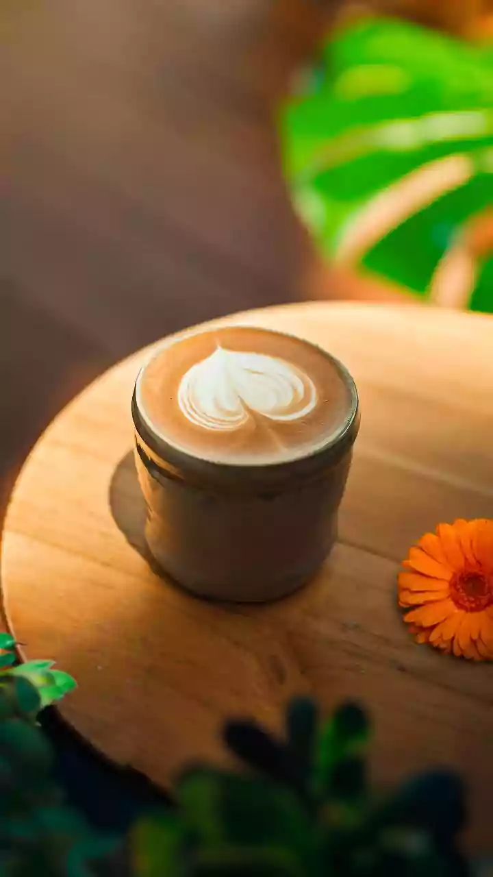 Cozy Sunday weather — tap to time your plans.