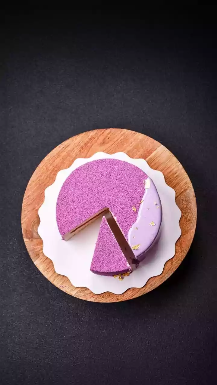 A Cosy Evening Cake Is Borrowing Its Identity from Sleepy-Time Tea