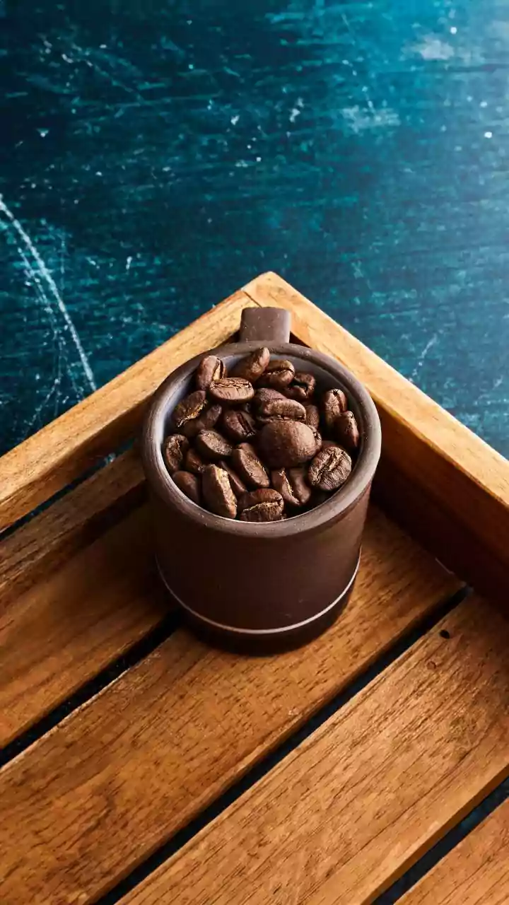 Unlocking Coffee Secrets: Electrical Method Reveals Roast and Strength!