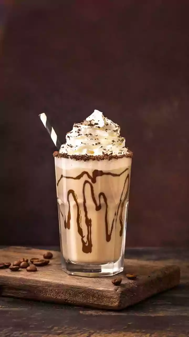 Energize Your Mornings: The Ultimate Cold Brew Mocha Smoothie Recipe