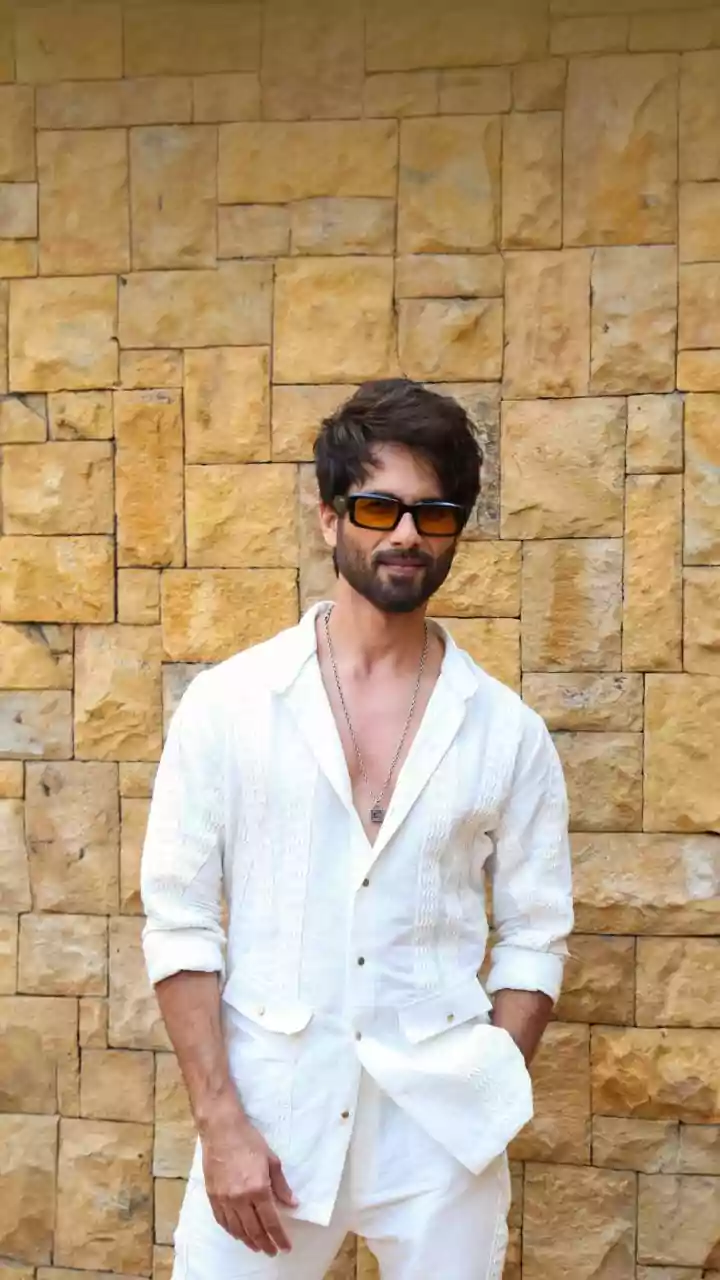 Shahid Kapoor’s Cocktail 2 Team Heads To Delhi After Wrapping Up Europe Shoot