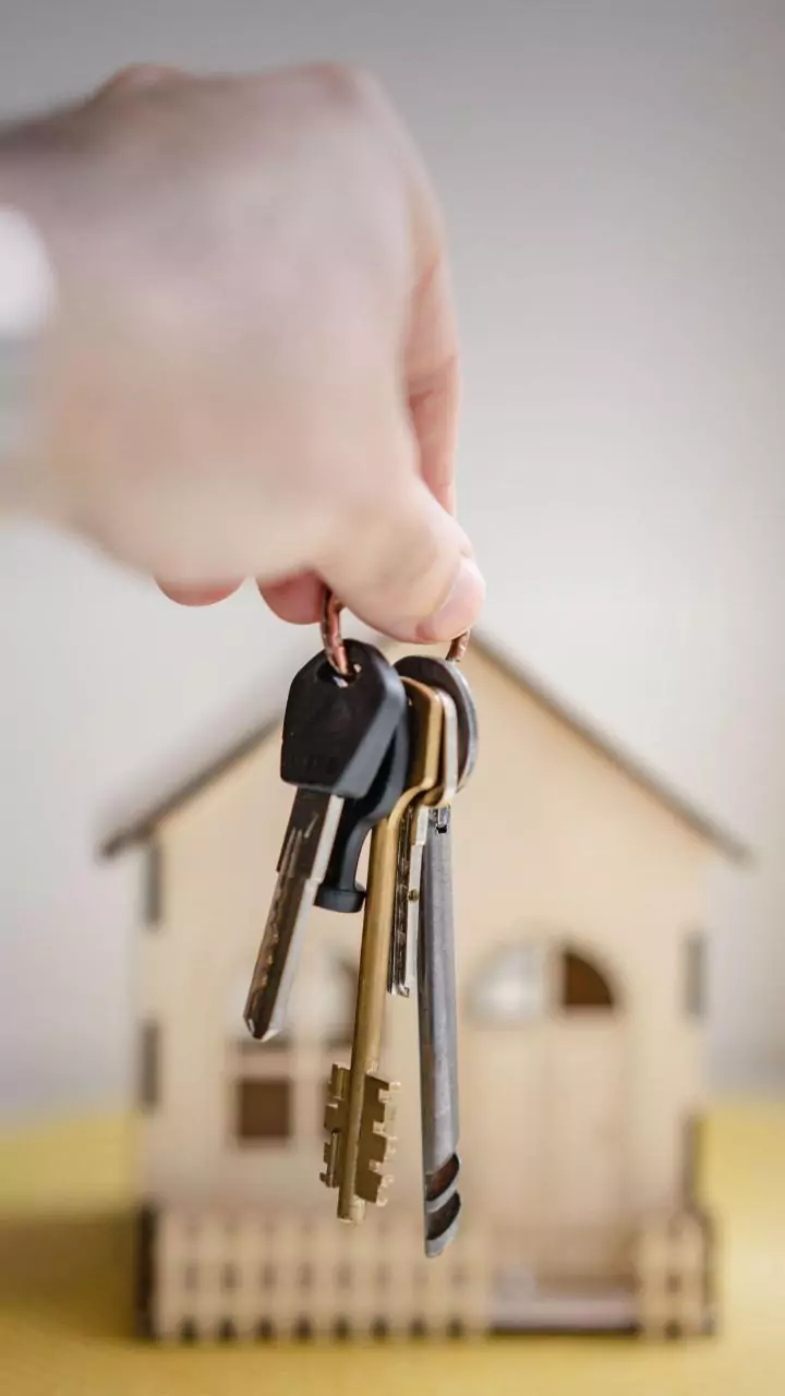Property dealer, aide arrested for abduction, blackmail to grab land in Lucknow