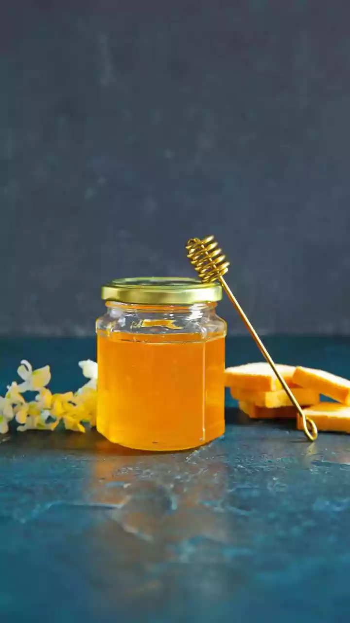 Honey Contains Trace Nutrients but Remains a Form of Sugar