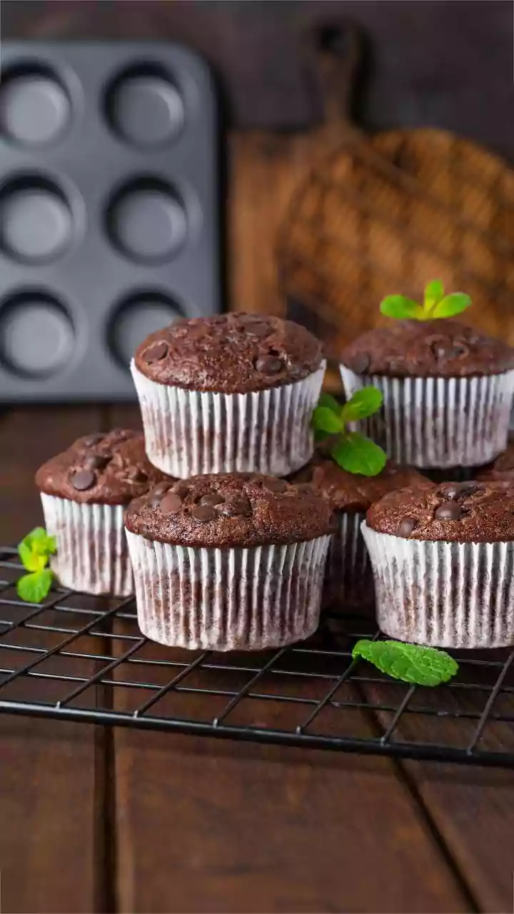 Bakery-Quality Chocolate Chip Greek Yogurt Muffins: Gluten-Free & Protein-Packed