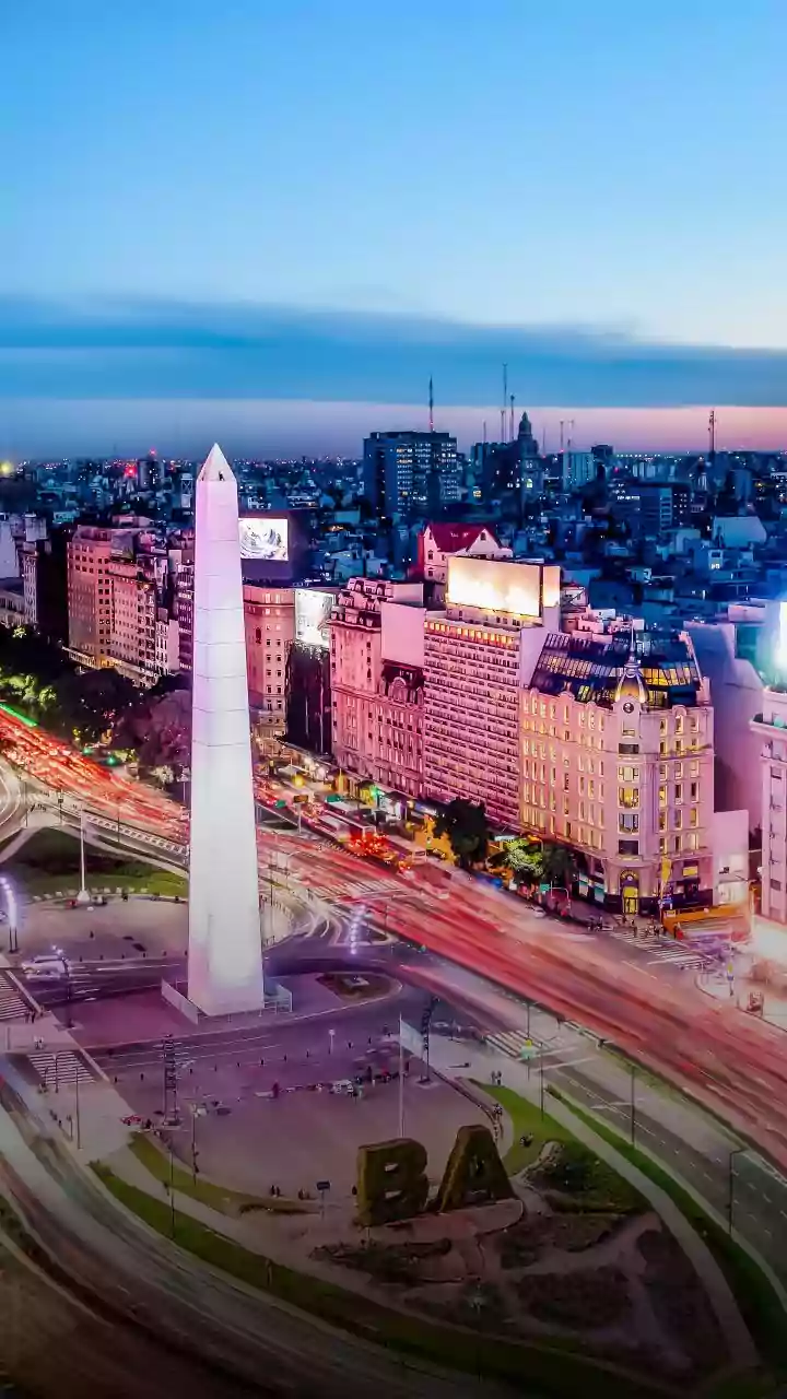 Imprensa argentina repercute discurso de Milei em convenção de Flávio